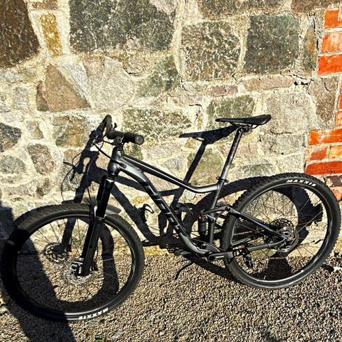 29in black full suspension - full,